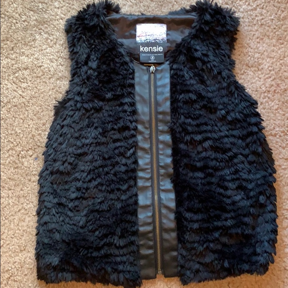 Fur vest